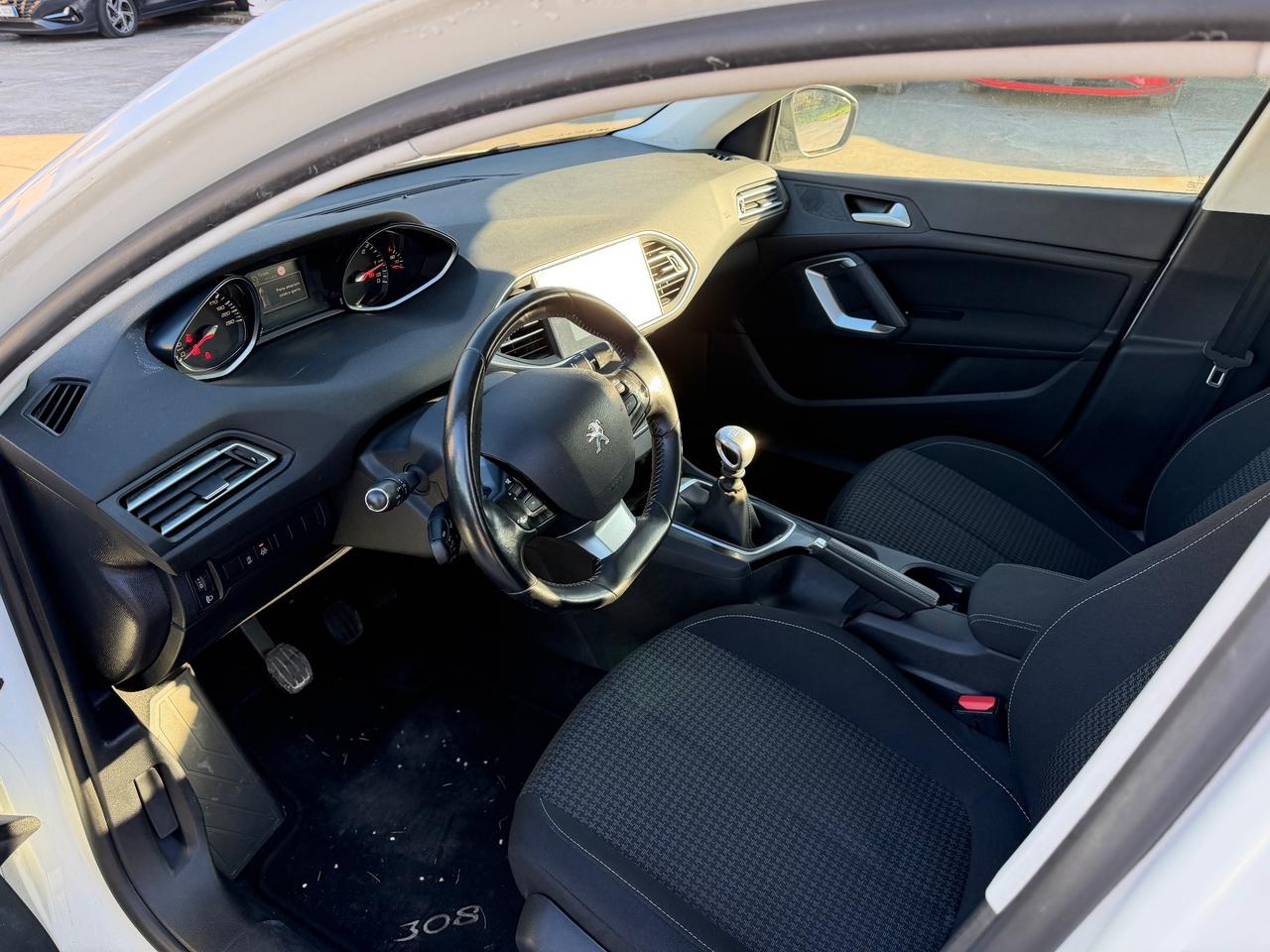 Peugeot 308 BlueHDi 100 S&S SW Business