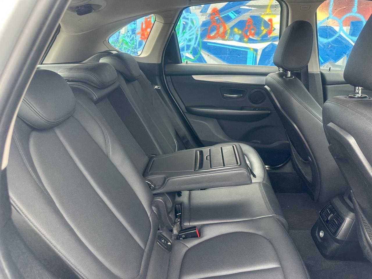 BMW 216 D AUTOM/PELLE/NAVIGATORE/LED