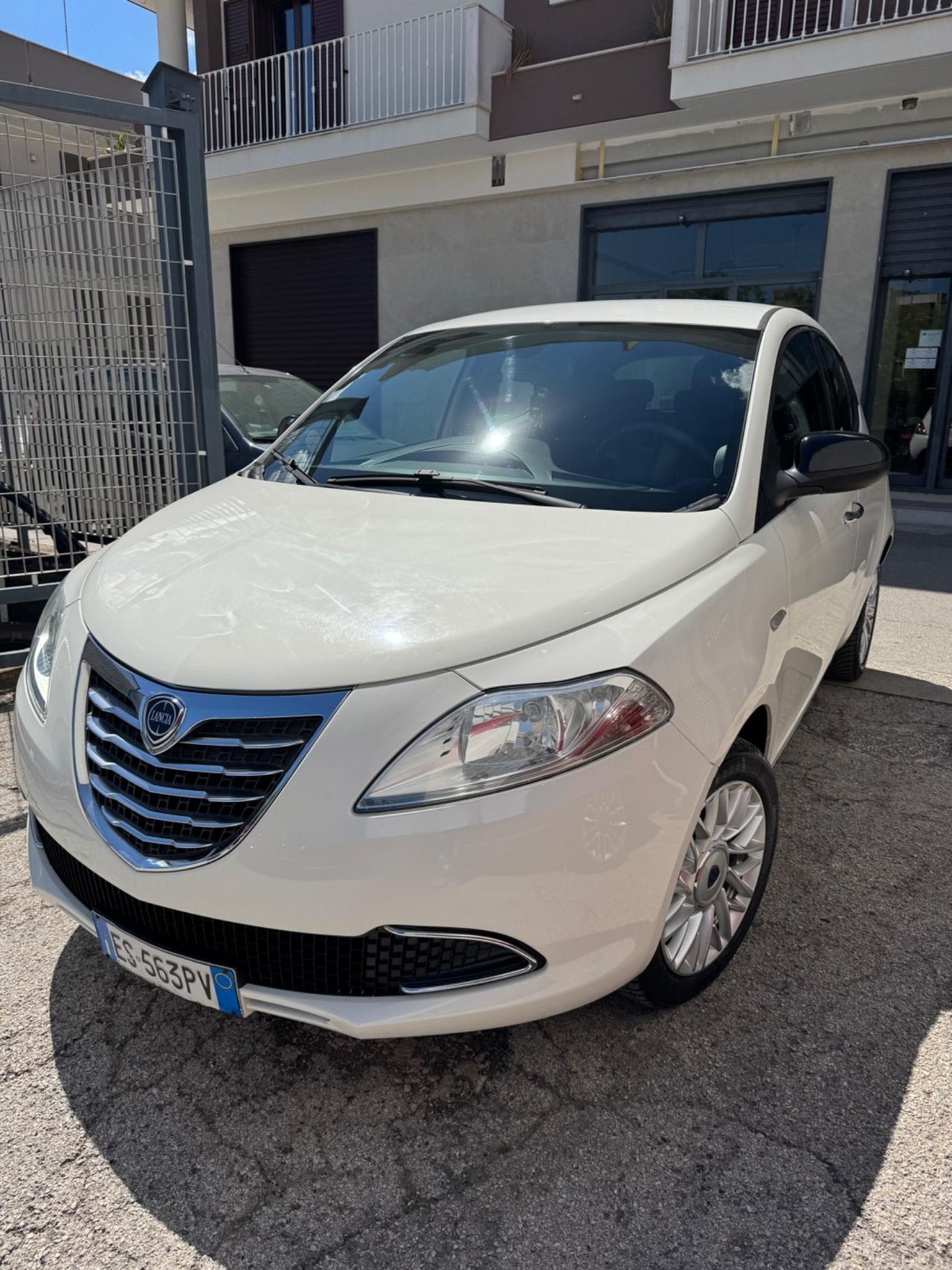 Lancia Ypsilon 1.2 69 CV 5 porte GPL Ecochic Gold
