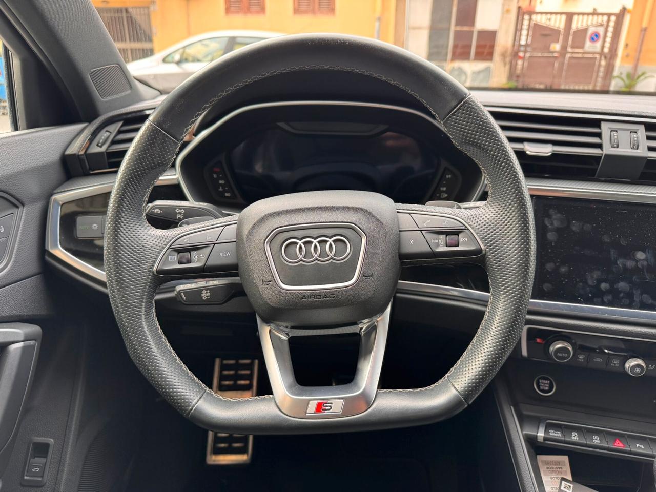 Audi Q3 35 TDI S tronic line edition TUA DA 400€ ANTICIPO 0