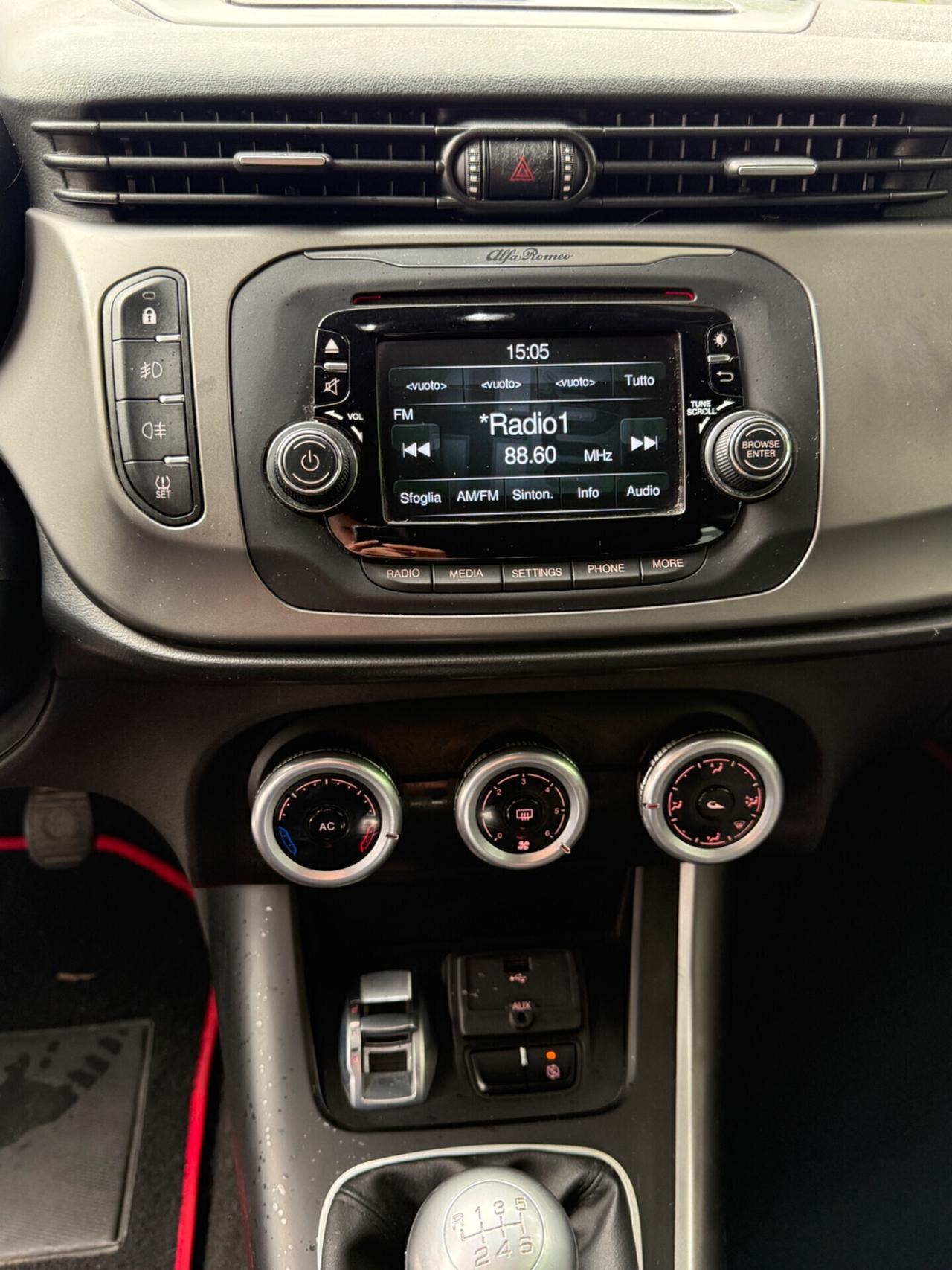 ALFA ROMEO GIULIETTA 1.6 JTDm-2 EXCLUSIVE neopatentati