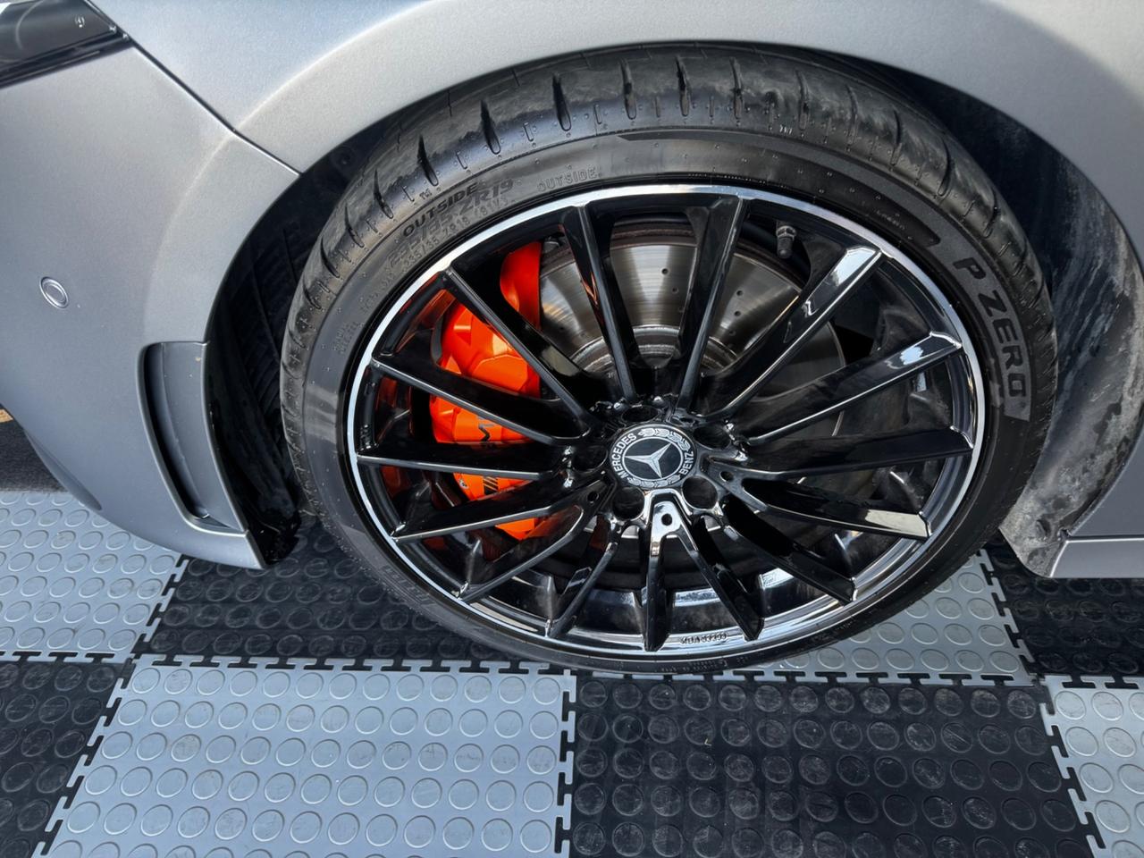 Mercedes-benz A 35 AMG premium plus