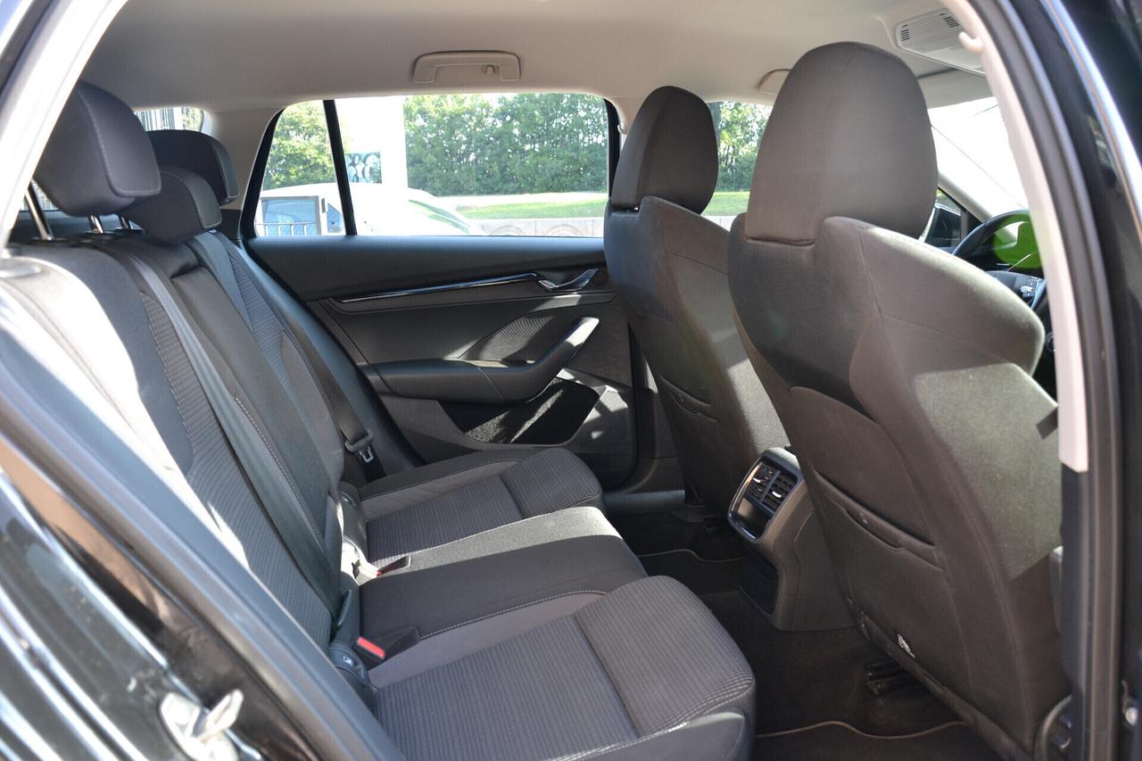 Skoda Octavia 2.0 TDI 116CV AUTOM. SW **LED-NAV-PDC*PREZZO VERO*