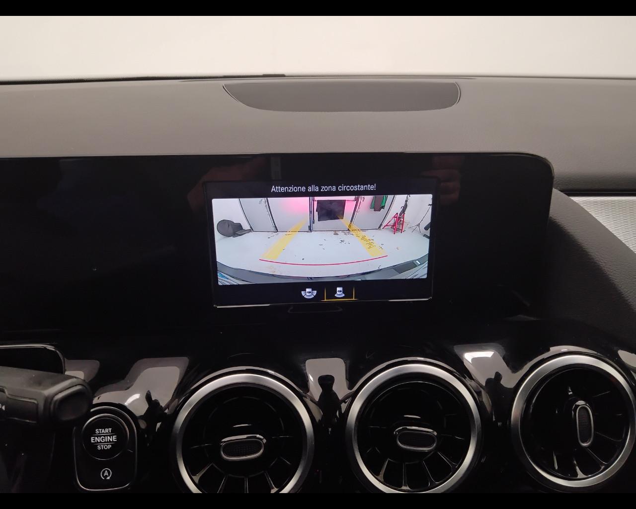 Mercedes-Benz Classe B - W247 2018 - B 180 d Sport auto