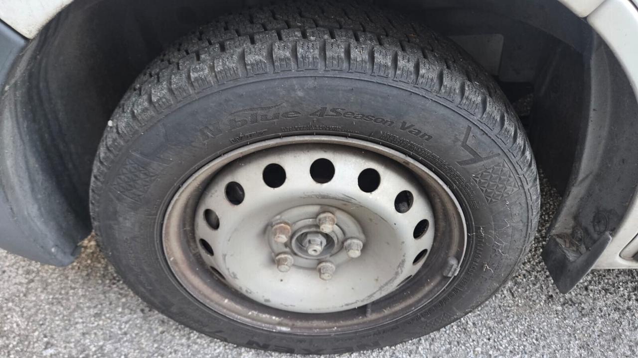 Renault Trafic T29 1.9 dCi/100CV PC-TN Combi