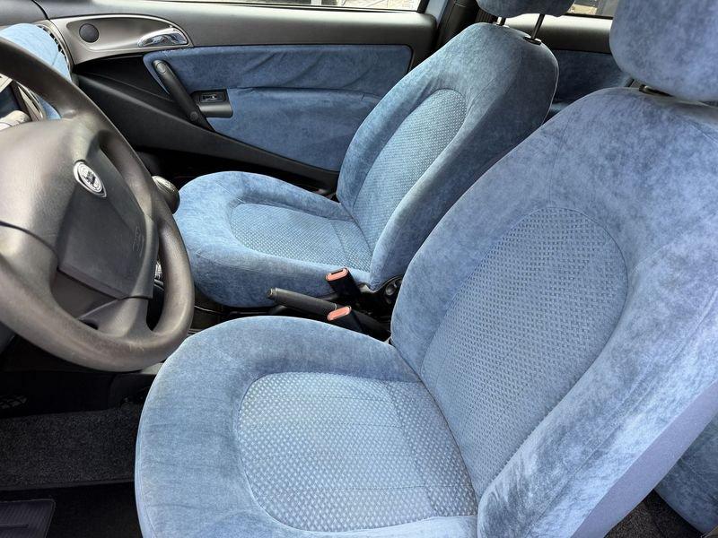 Lancia Ypsilon Ypsilon 1.2 16v Oro IDONEA NEOPATENTATI