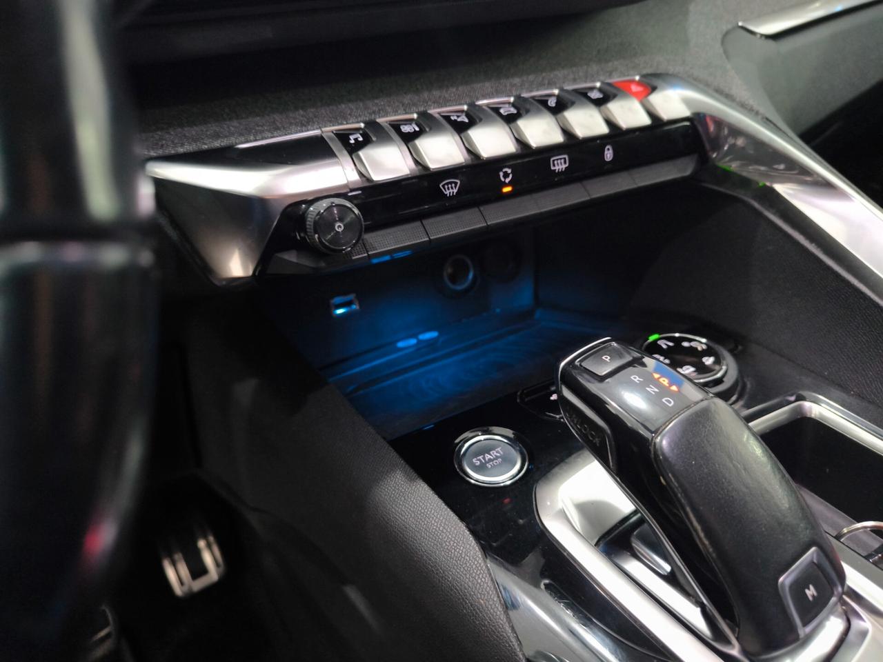 Peugeot 5008 BlueHDi 120 S&S EAT6 Crossway