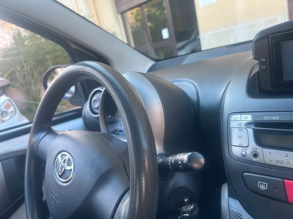 Toyota Aygo 1.0 2014 5p Lounge Connect MMT