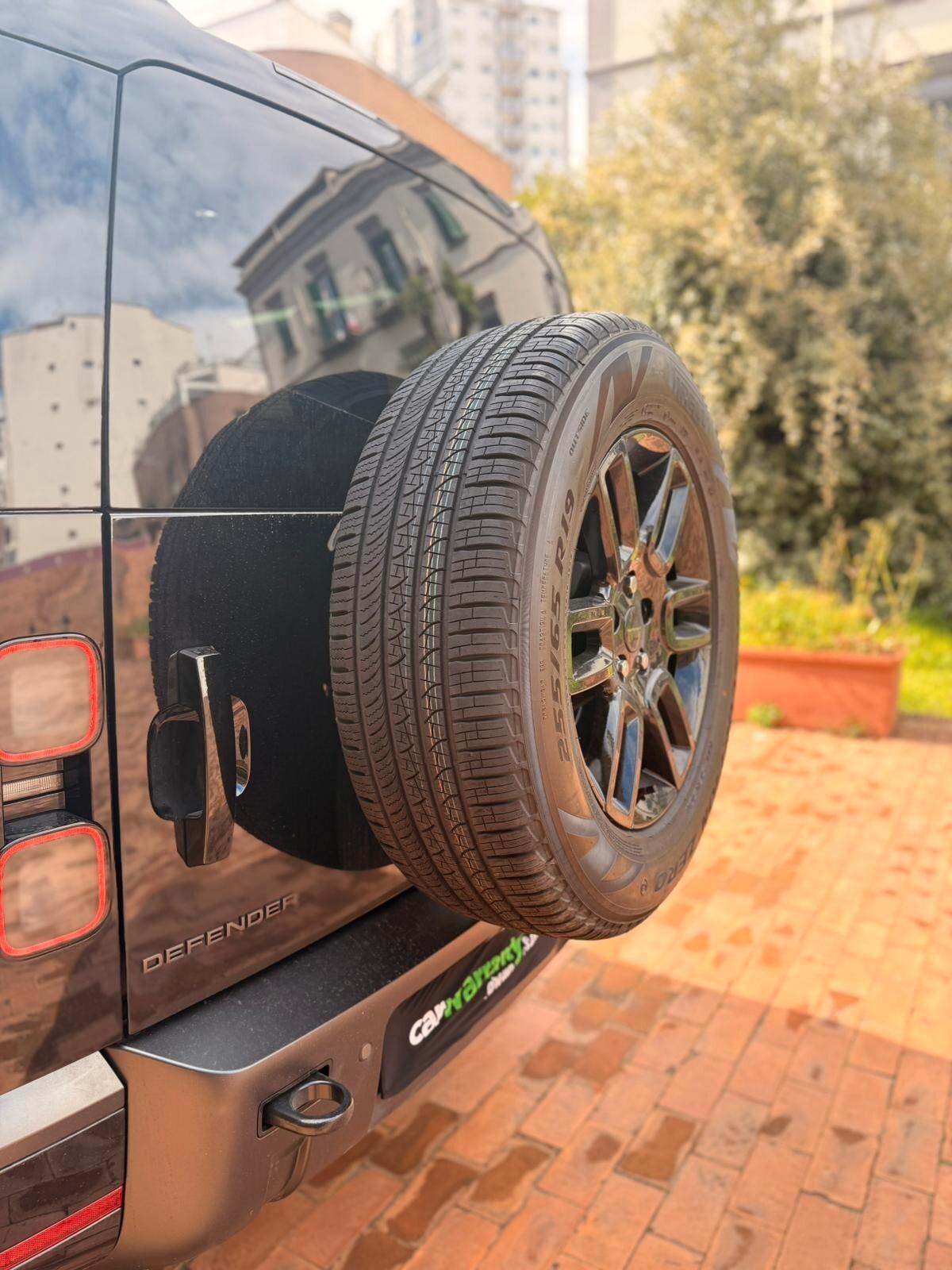 Land Rover Defender 110 2.0 Si4 PHEV 300 CV AWD Auto X-Dynamic SE