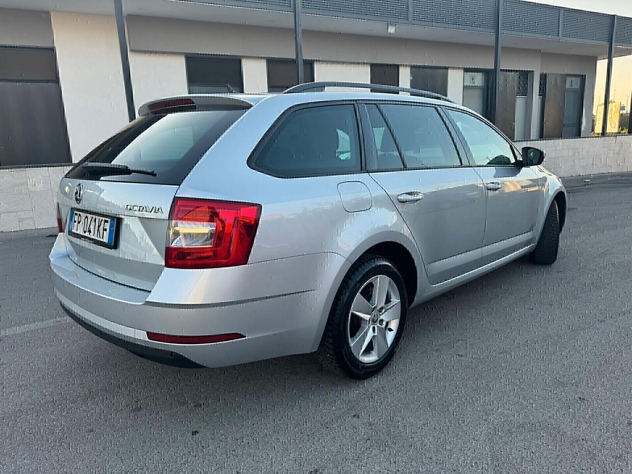 Skoda Octavia 1.6 TDI CR 115 CV DSG Wagon Executive