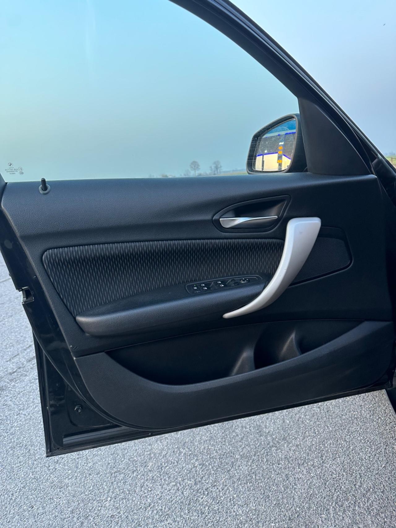 Bmw 114 114d 5p. Urban Ok neopatentati