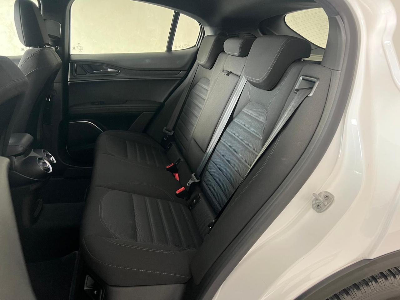 Alfa Romeo Stelvio 2.2 Turbodiesel 190 CV AT8 Q4 Business Ti