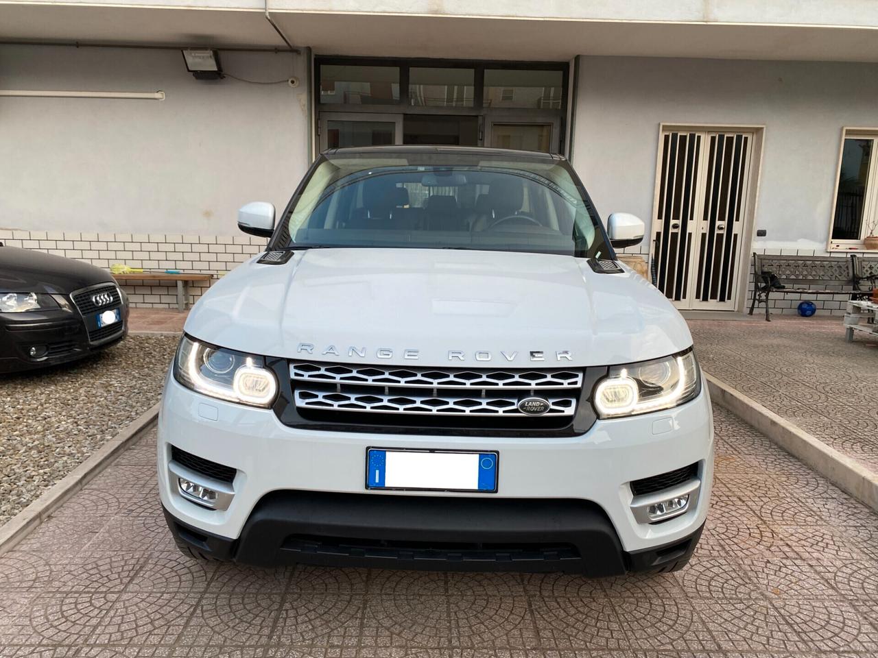 Land Rover Range Rover Sport 3.0 TDV6 HSE