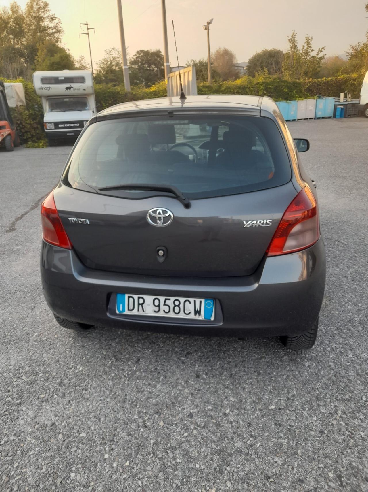 Toyota Yaris 1.3 5 porte