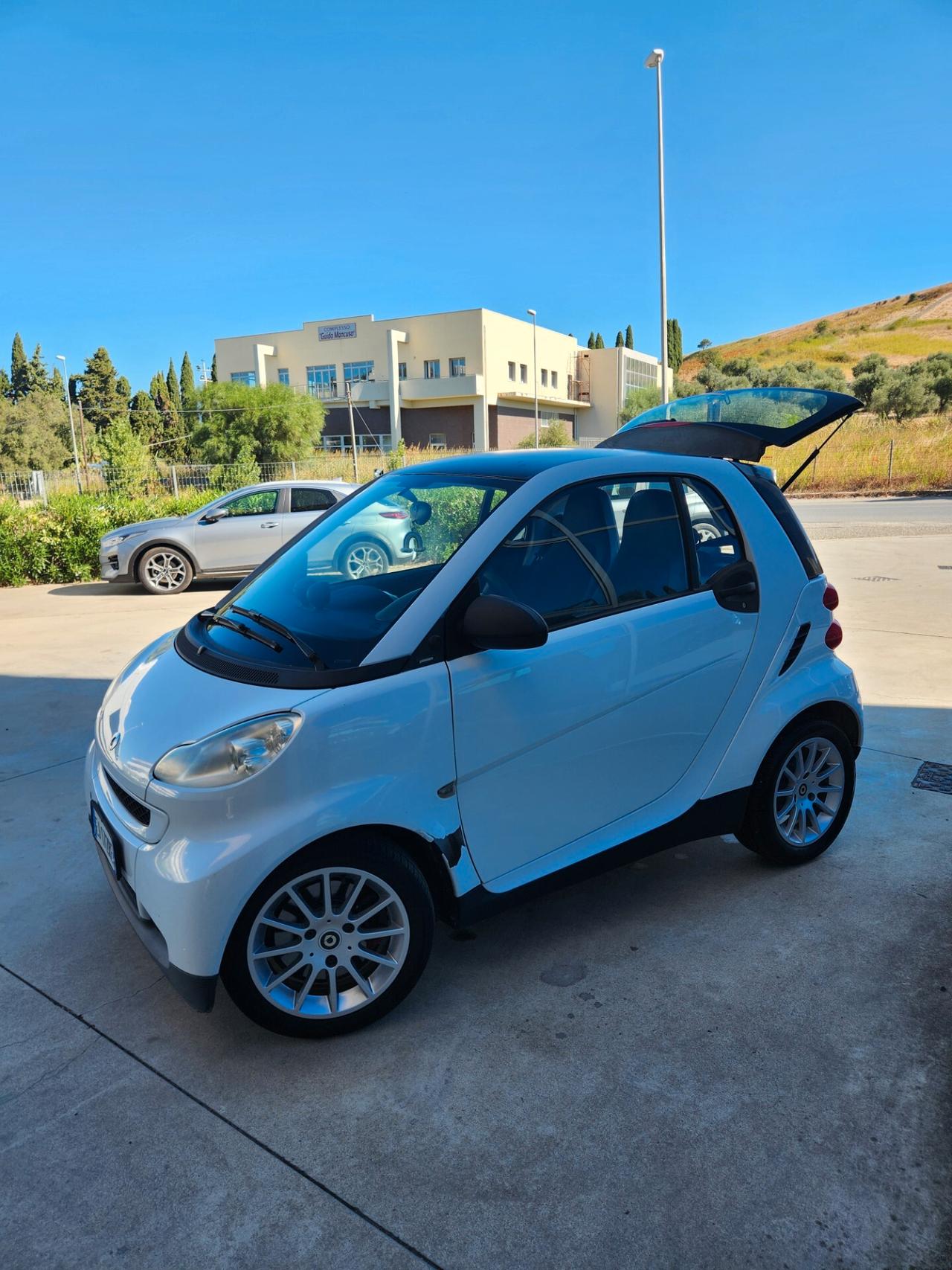 Smart ForTwo 1000 52 kW MHD coupé passion