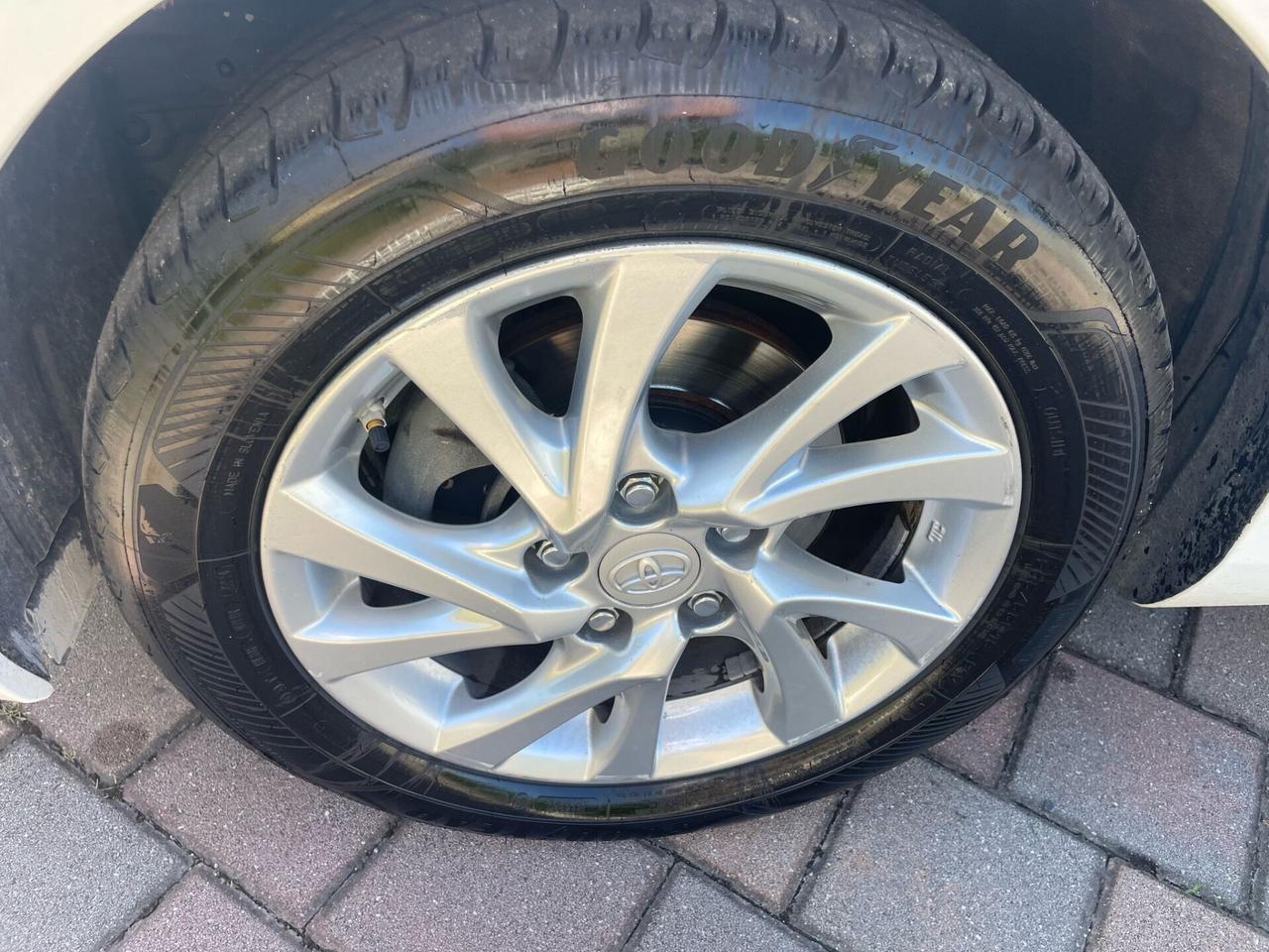 Toyota Auris prius 1.8 Hybrid executive automatica