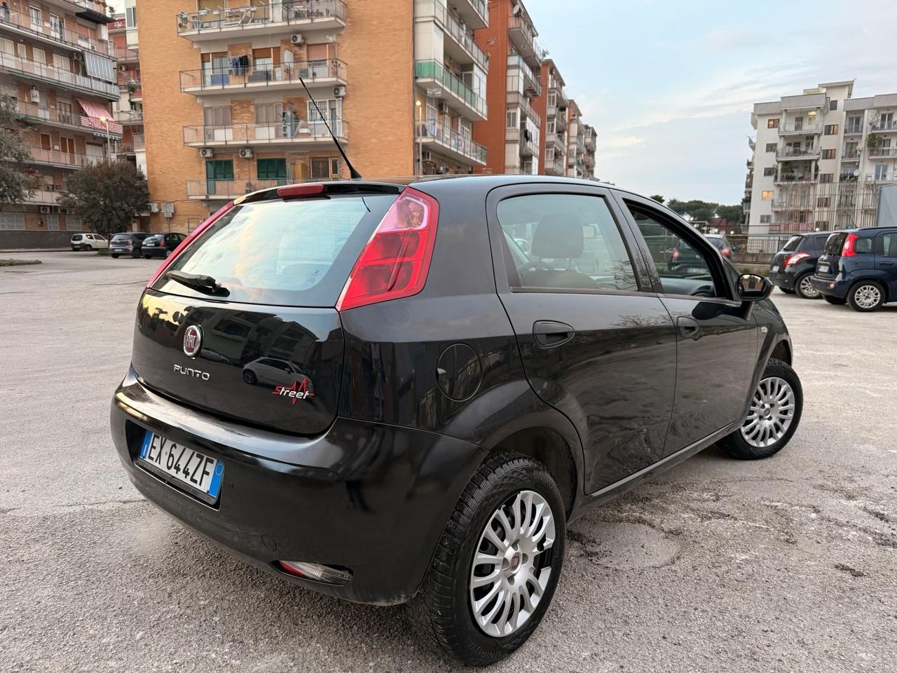 Fiat Punto 1.4 8V 5 porte Natural Power Street