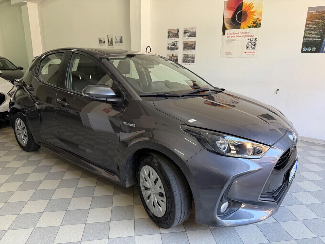 Toyota Yaris 1.5 Hybrid 5 porte Business
