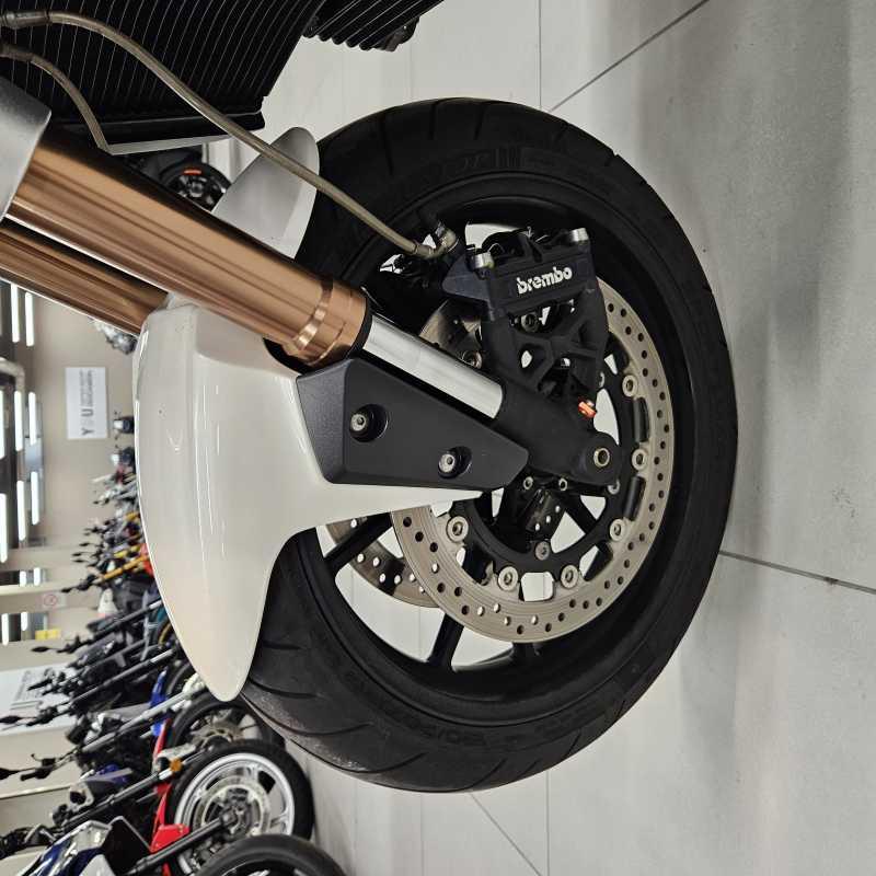 Triumph Speed Triple 1050 - 2011