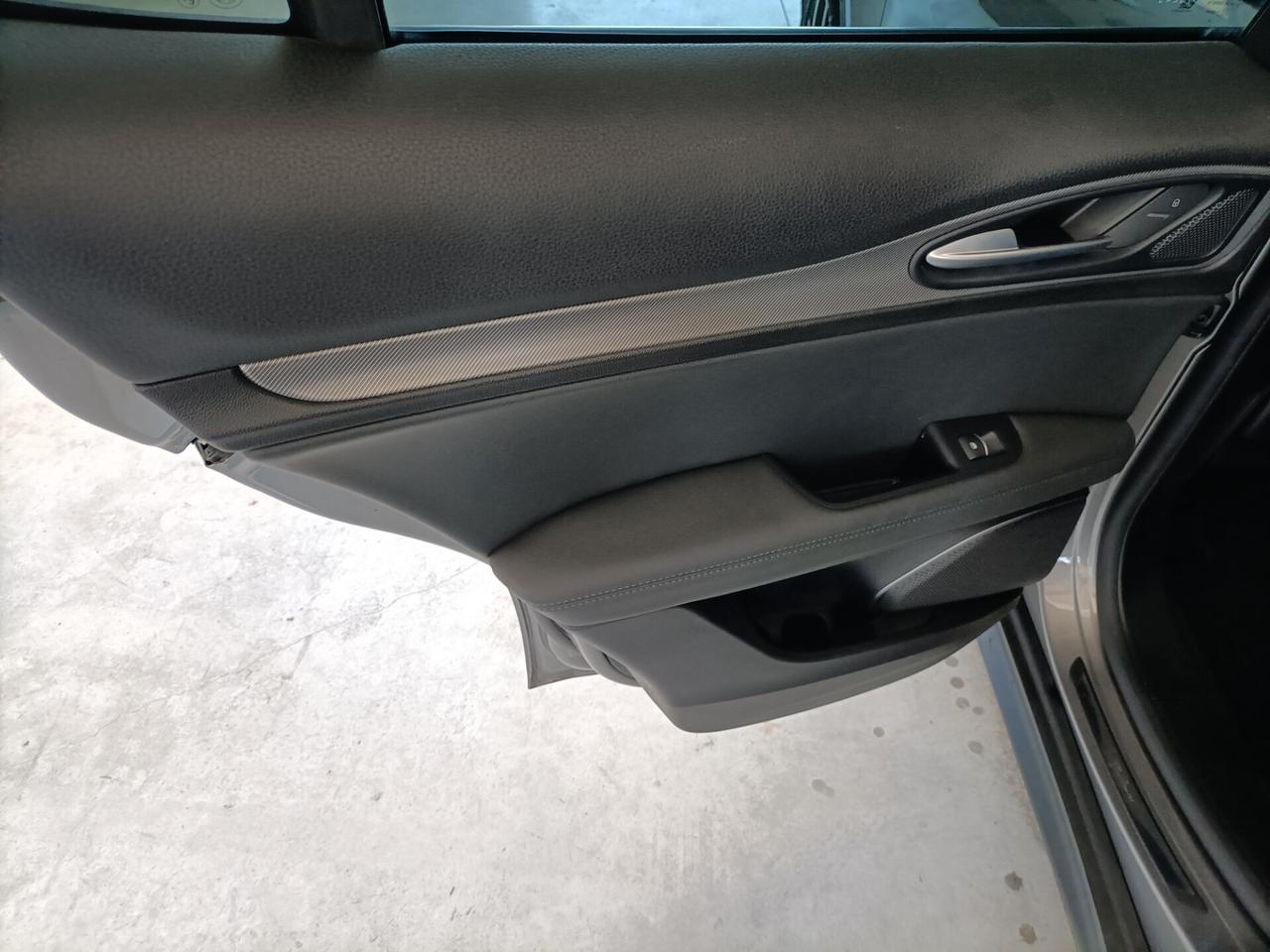 Alfa Romeo Stelvio 2.2 Turbodiesel 210 CV AT8 Q4 Executive - 03/2019