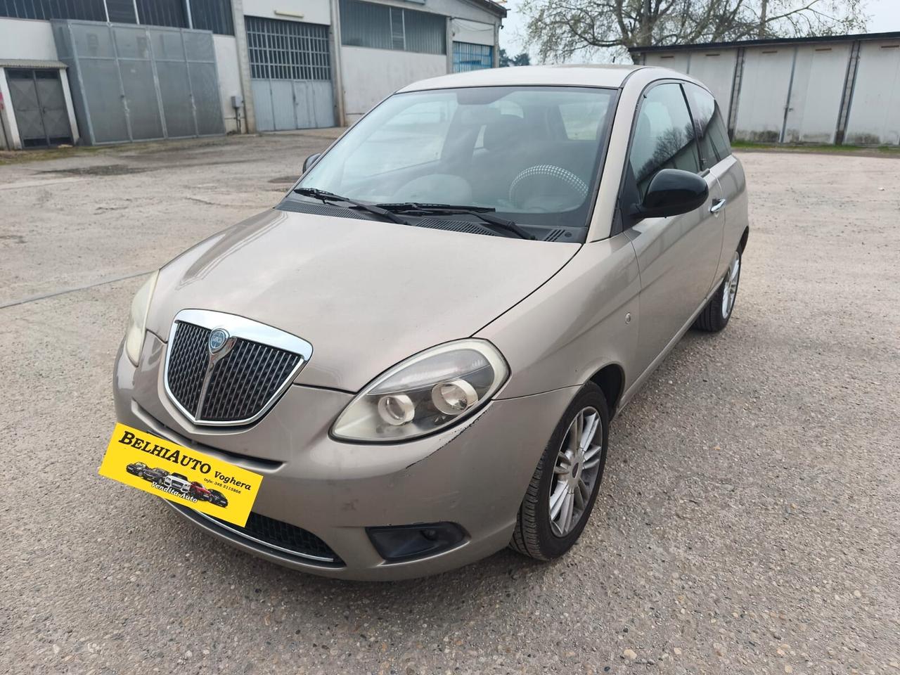 Lancia Ypsilon 2011---1.2 Benzina Neopatentati