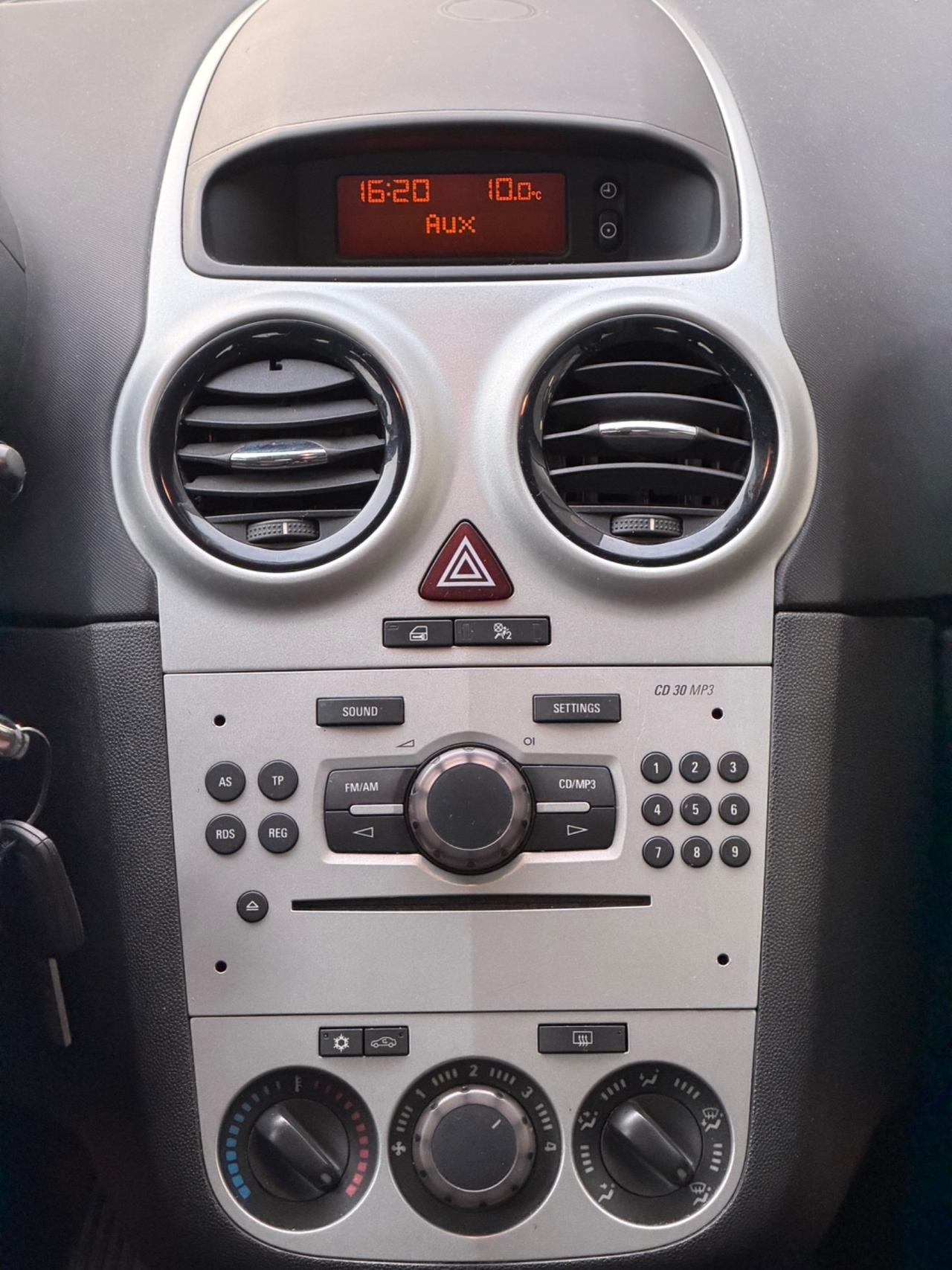 Opel Corsa 1.2-tagliandata-revisionata-neopatentati