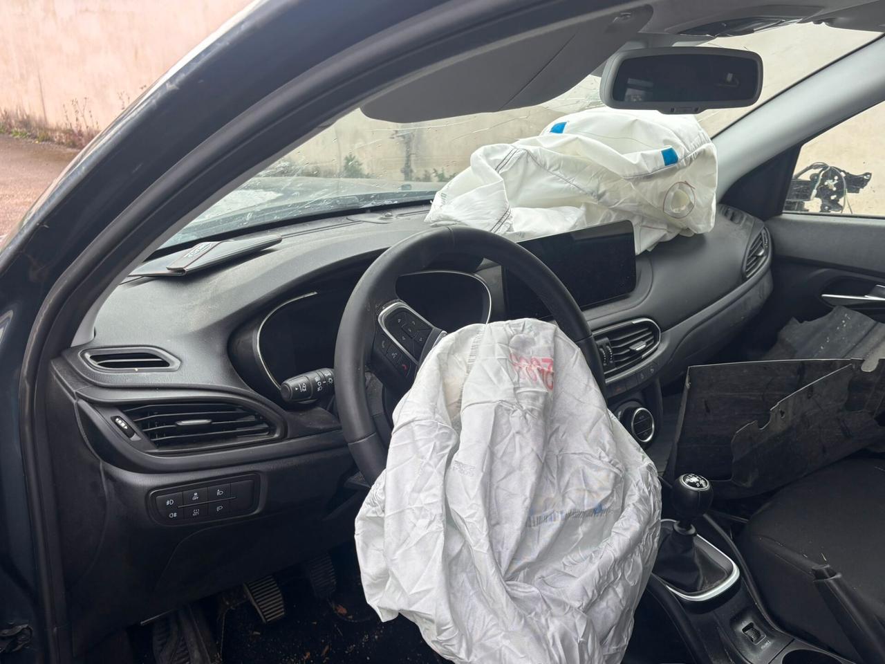 Fiat Tipo 1.6 Mjt S&S 5 porte Cross sinistrata