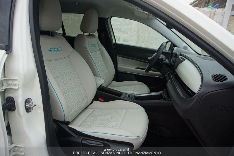 FIAT 600 600 Hybrid 100 CV DCT MHEV La Prima