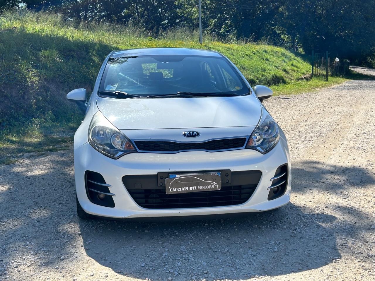 Kia Rio 1.2 CVVT 5p. Cool neopatentati rate permute