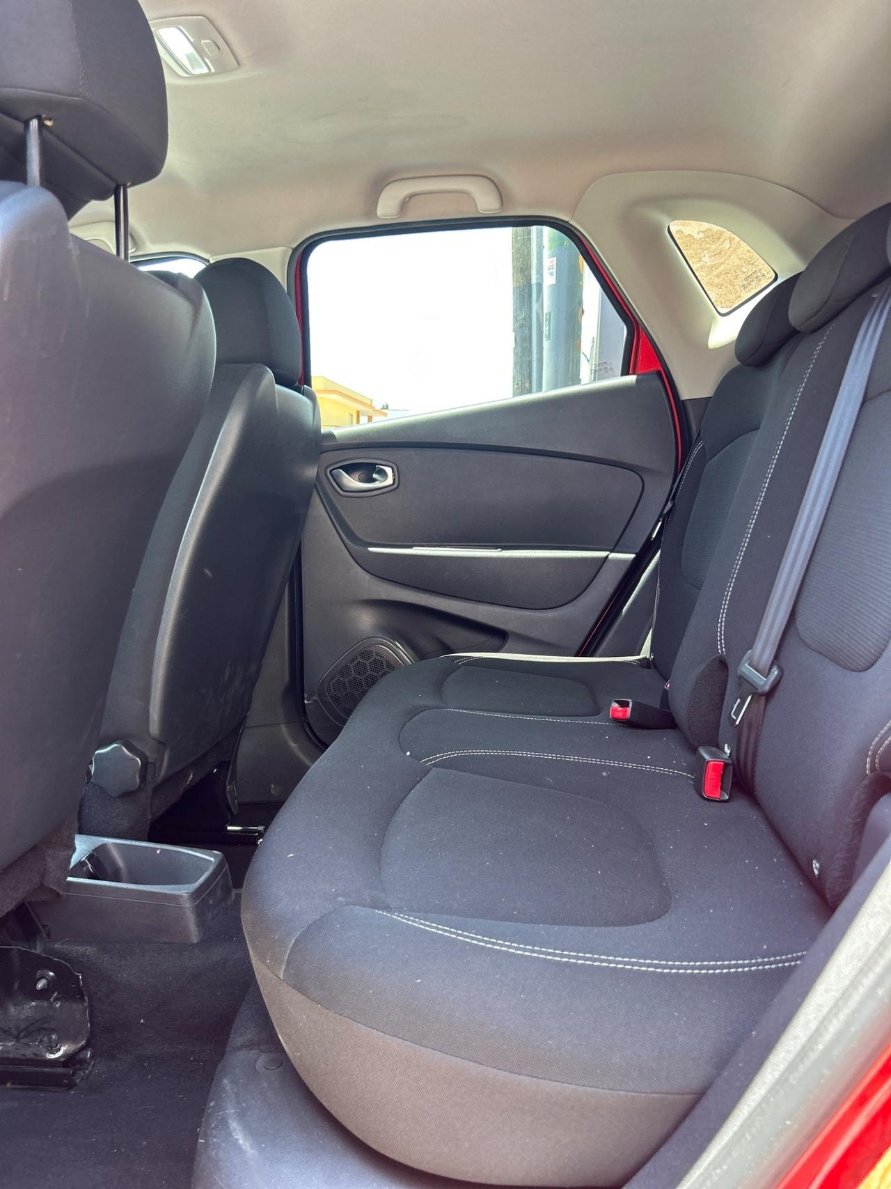 Renault Captur 1.5 90 cv Energy Edition-2019-CLIMA-NAVI-BI-COLOR