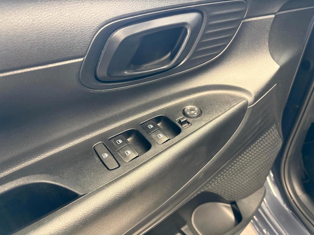 Hyundai i20 1.2 MPI MT GPL Connectline