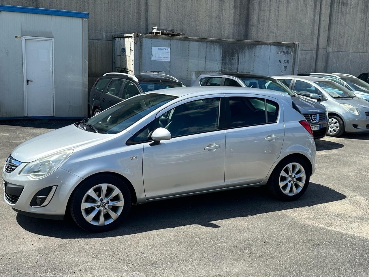 Opel Corsa 1.2 5 porte Sport