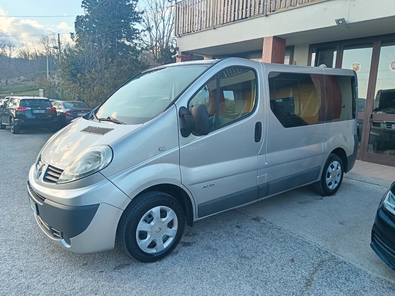 Renault Trafic 2.0 DCI 115CV 6 POSTI COMBI