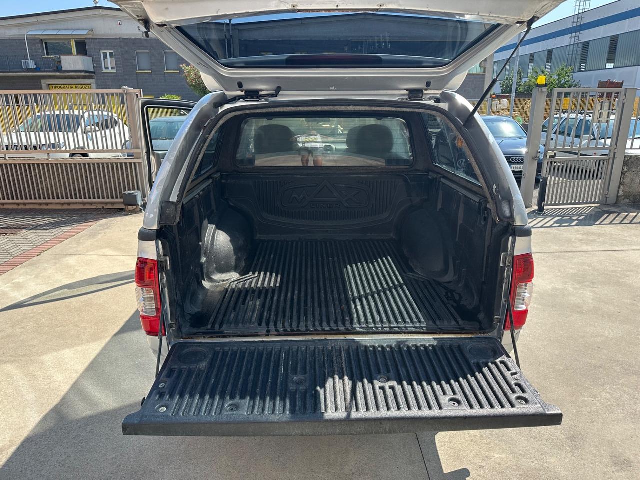 Isuzu D-Max 3.0 TD cat Crew Cab 4WD Pup LS Roadm.Aut