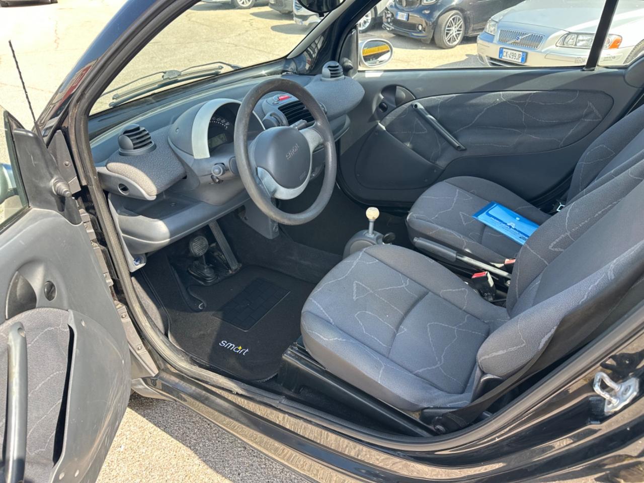 Smart 700 city-coupé pure (37 kW)