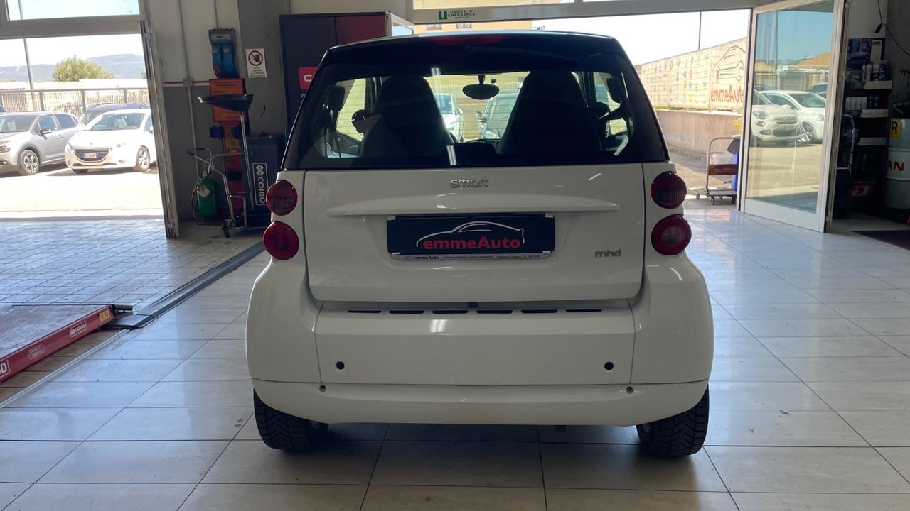 Smart ForTwo 1000 52 kW MHD coupé pure