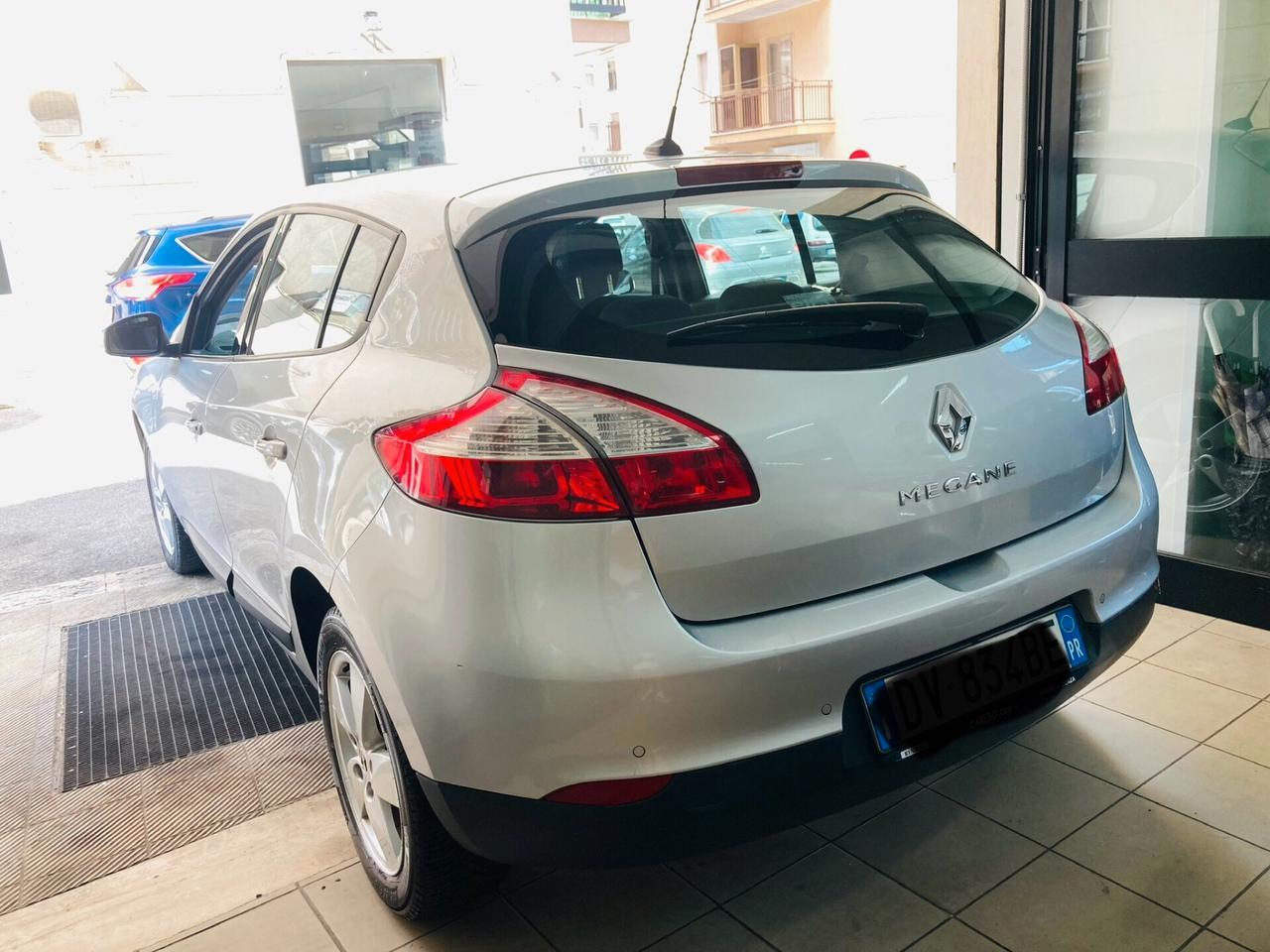 Renault Megane 1.6 -99000 KM- 2009