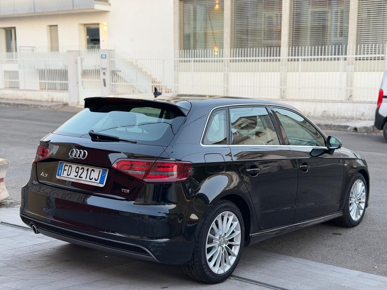 Audi A3 SPB S LINE 1.6 TDI 110 cv-2016