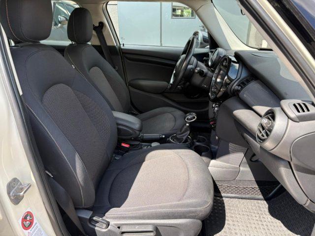 MINI Cooper D 1.5 5 porte AUT - NAVI - LED - BT - PDC POST. - 16