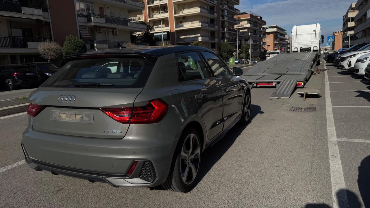 Audi A1 SPB 30 TFSI S tronic Identity Black led navi car play cockpit pdc cerchi 17 clima automatico