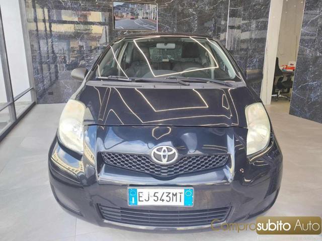 TOYOTA Yaris 1.0 3 porte Sol (Garanzia 12 Mesi)