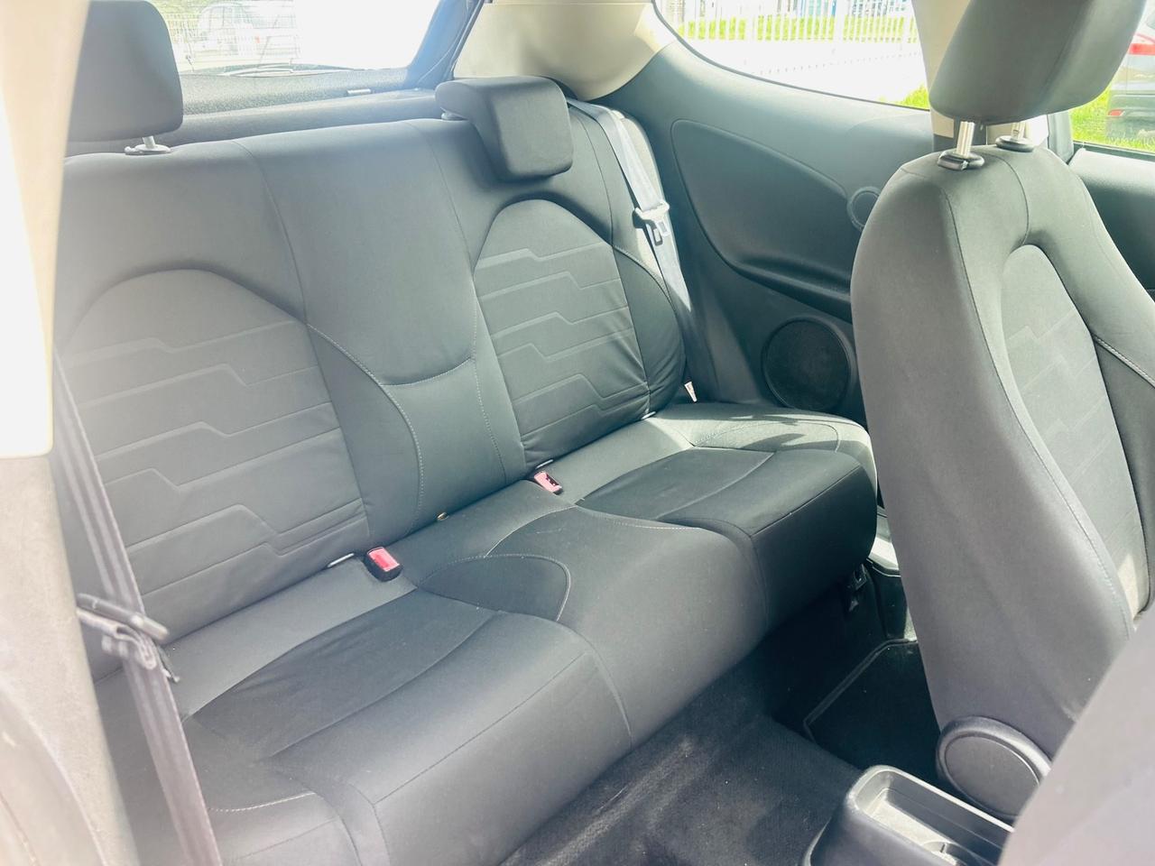 Alfa Romeo MiTo 1.3 JTDm-2 95 CV S&S Distinctive Sport Pack