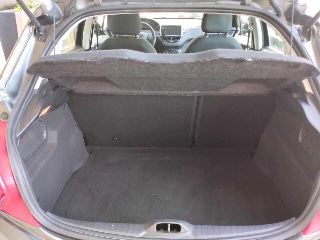 Peugeot 208 1.4 HDi 68 CV 5 porte Allure