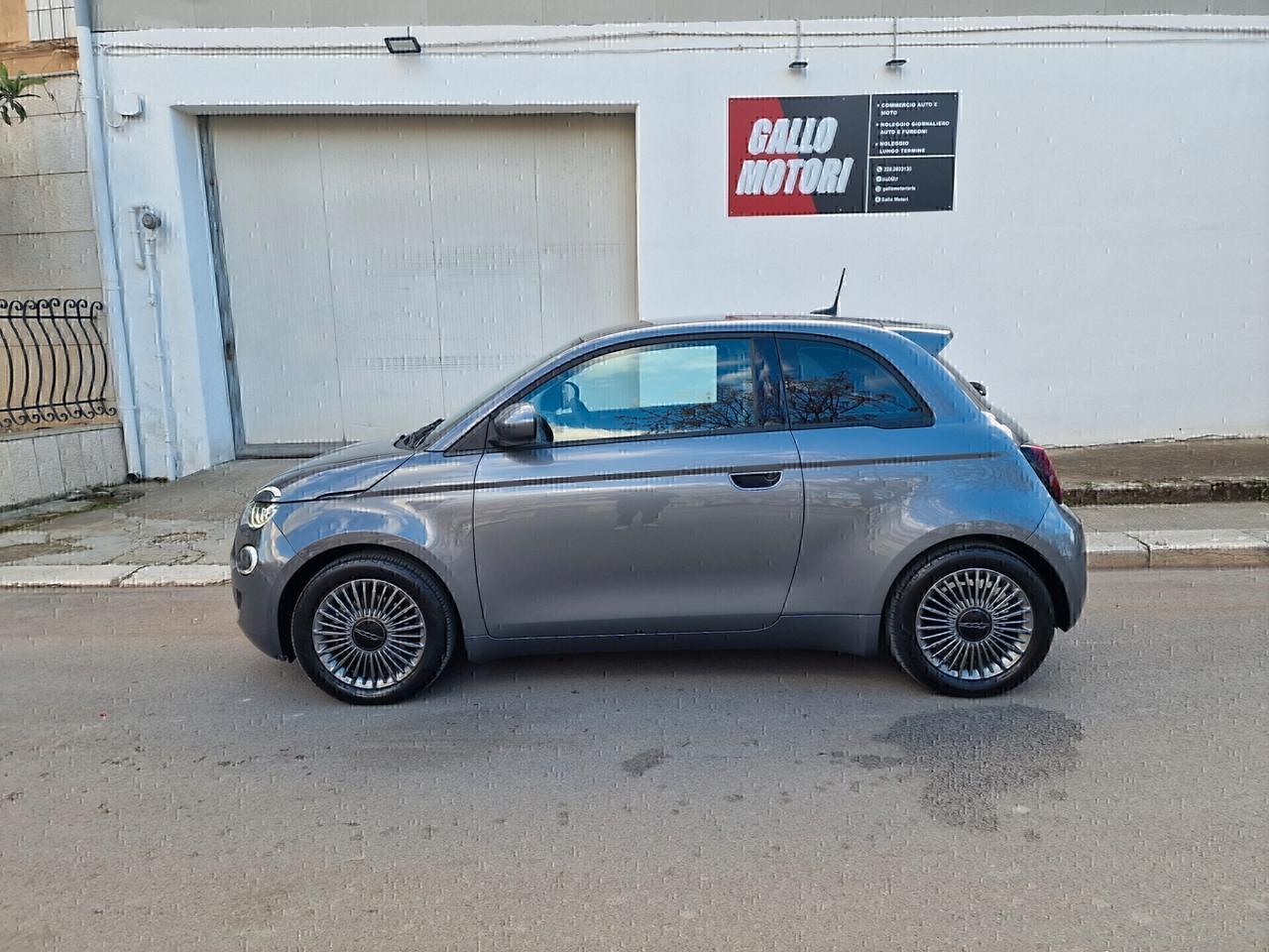 ACQUISTA O NOLEGGIA FIAT 500ELETTRICA ICON 42kw 118cv