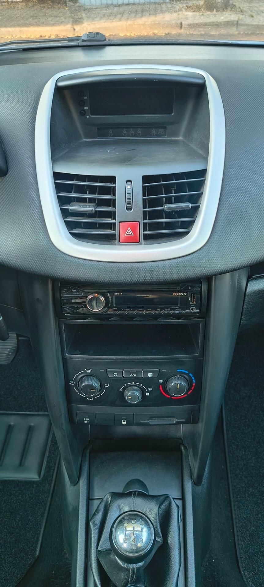 Peugeot 207 1.4 HDi 70CV 5p. Access
