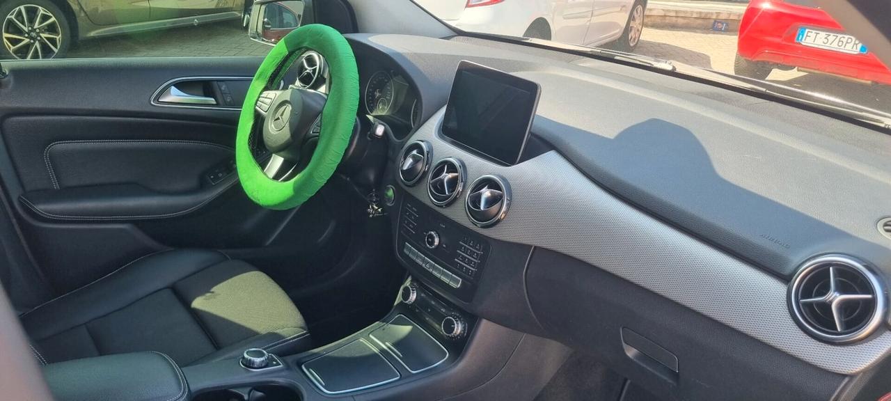 Mercedes-benz B 180 B 180 d Automatic Premium