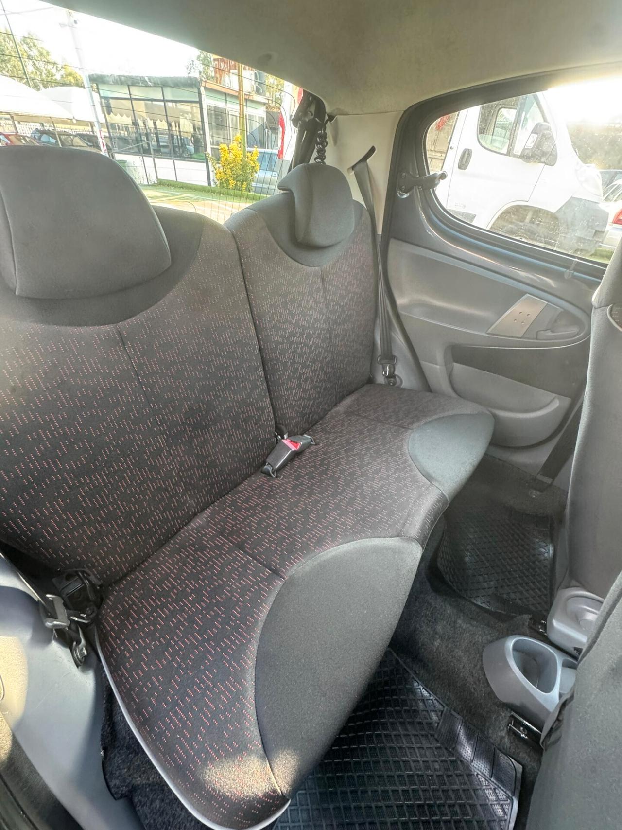 Peugeot 107 1.0 68CV 5p. Sweet Years