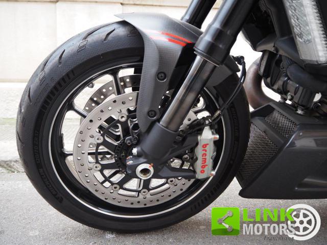 DUCATI Diavel Red Carbon