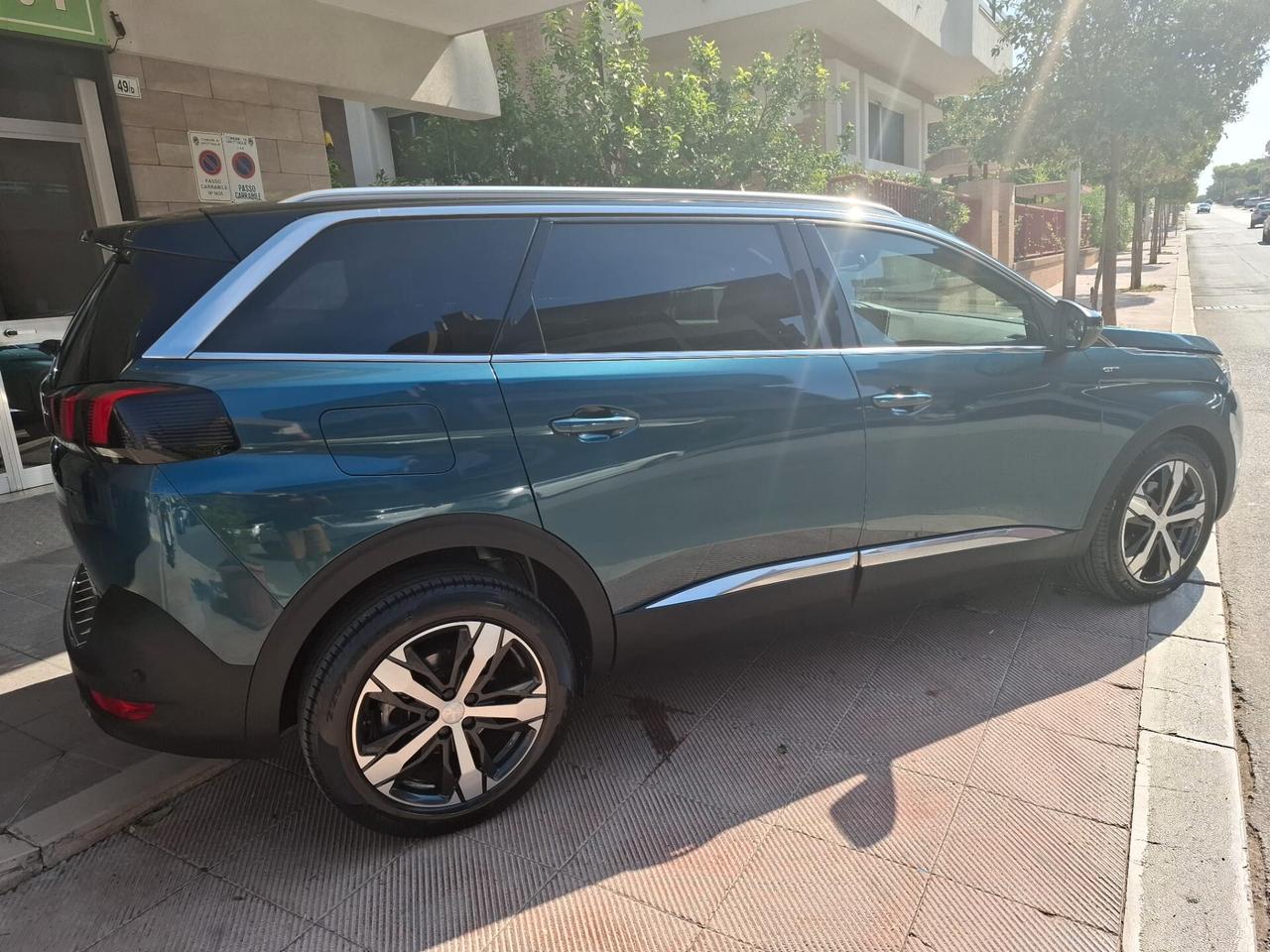Peugeot 5008 BlueHDi 180 S&S EAT8 GT
