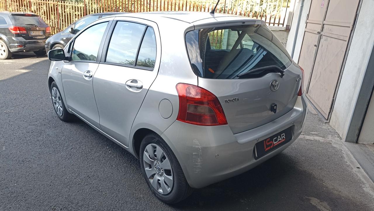 Toyota Yaris 1.4 D-4D 5 porte M-MT Sol automatica